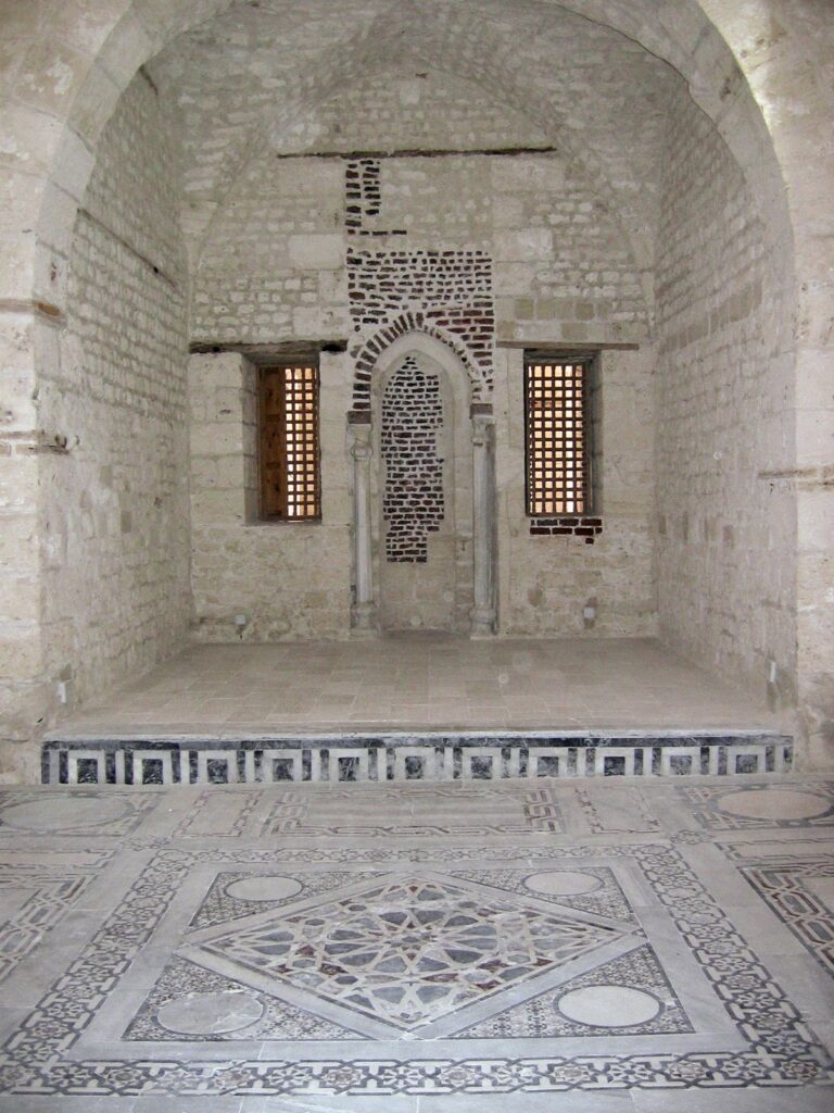 Fig. 4 – The mosque in the keep, J. Helmboldt-Doyé 2006, © CEAlex